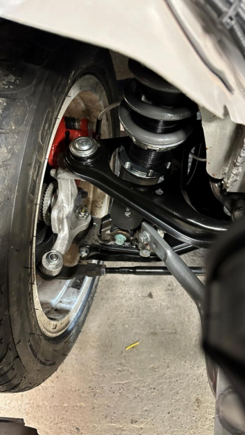 MaXpeedingRods Blog | An Automotive Blog from MaXpeedingRods - Mechanic's Review: Installing MaXpeedingRods T7 Coilovers